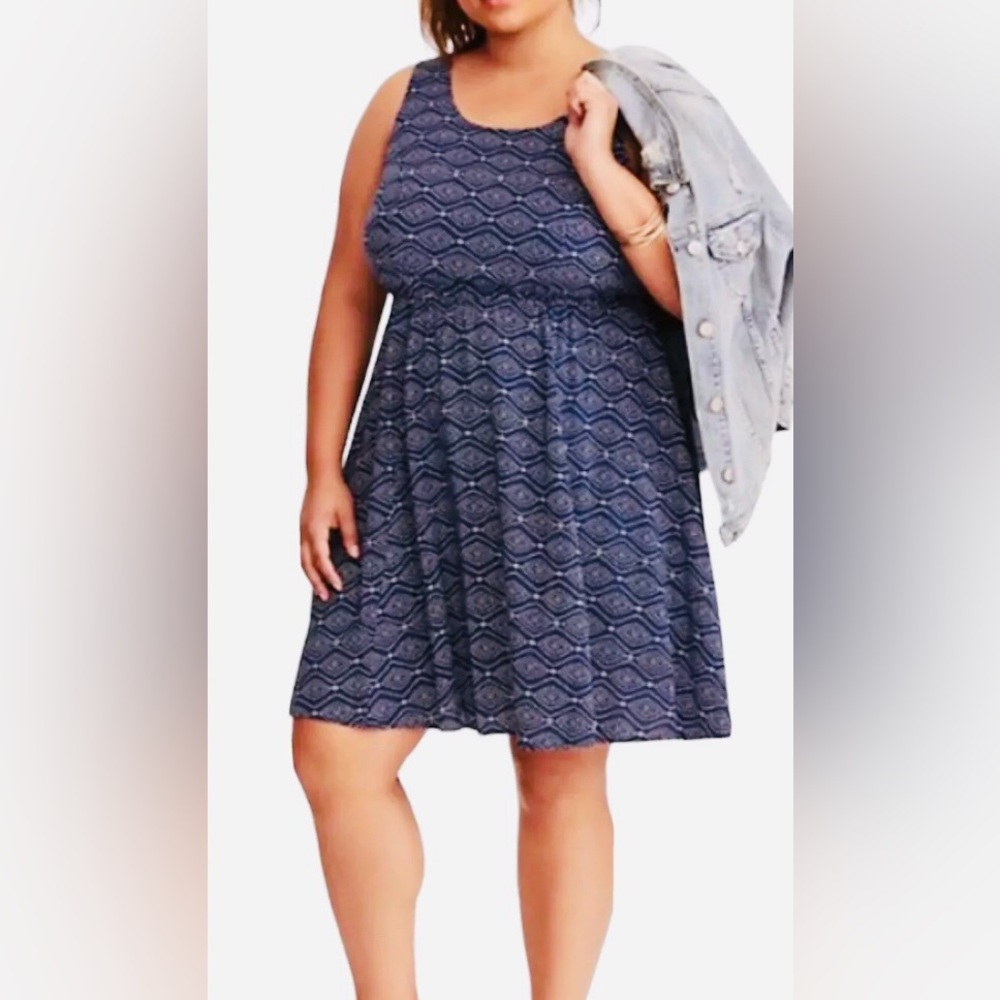 TORRID Sleeveless Challis Dress with Open Tie Back--Navy/White Printed, Size 1X